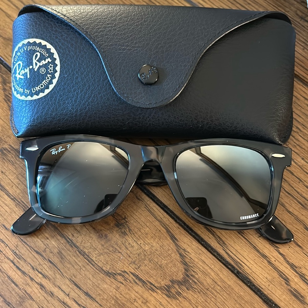 Rayban wayfarer tortoise sunglasses
